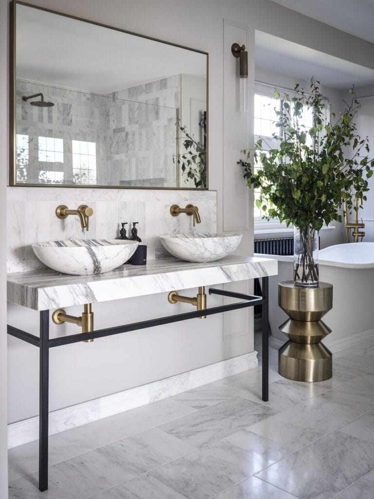 TCN_BRADLEY TAYLOR DESIGN - Arden House- Surrey BATHROOM 2 0177